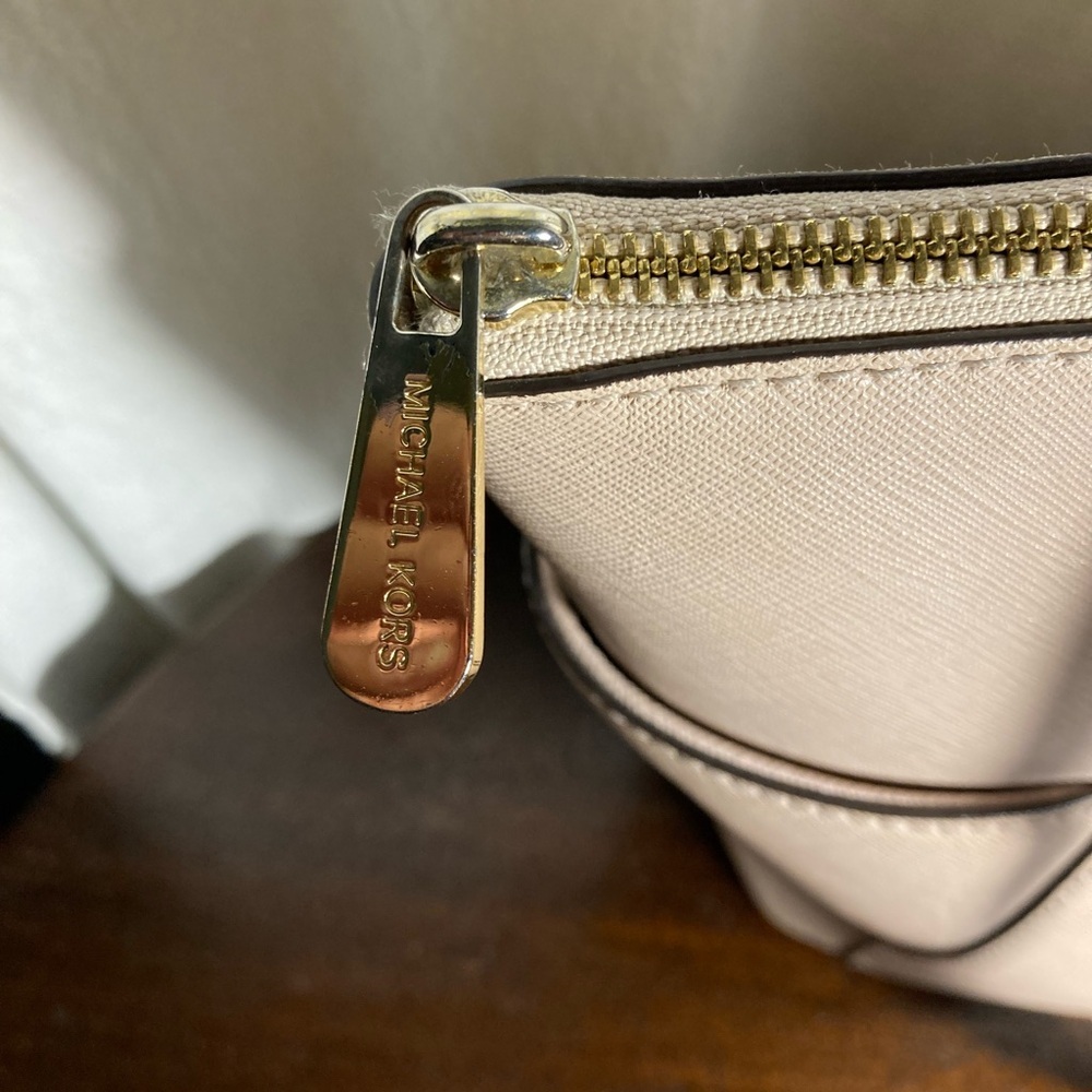 Michael Kors NWOT Tote shoulder Bag - Picture 9 of 9